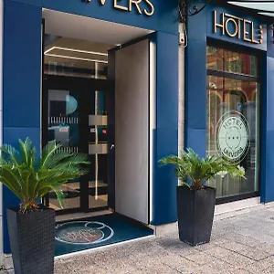 Univers Hotell